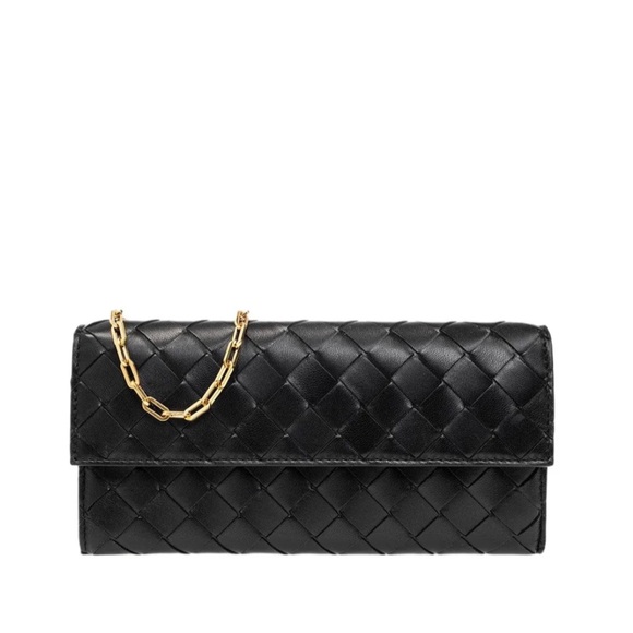 Bottega Veneta Wallet on Chain - Picture 1 of 2